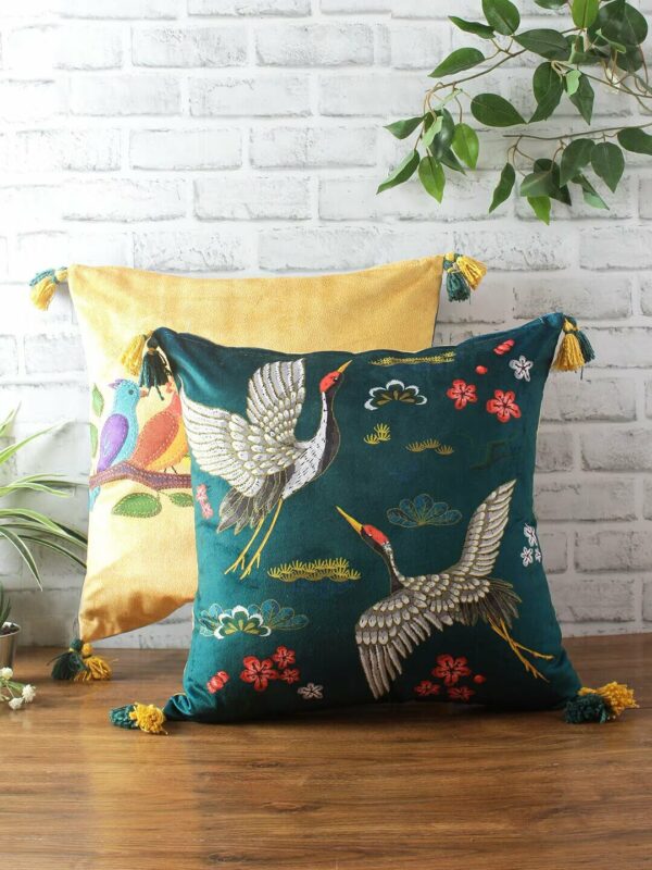 Decorative Cushion Covers (Type: Velvet)